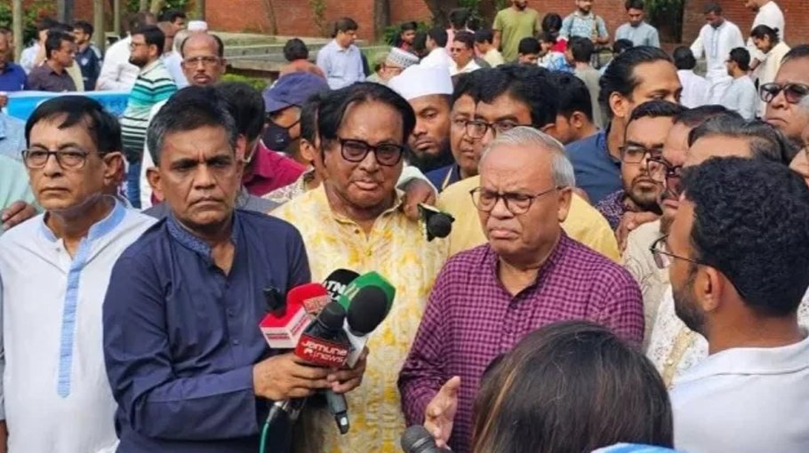Several advisers   misleading people on BNP’s poll demand  Accuses Rizvi