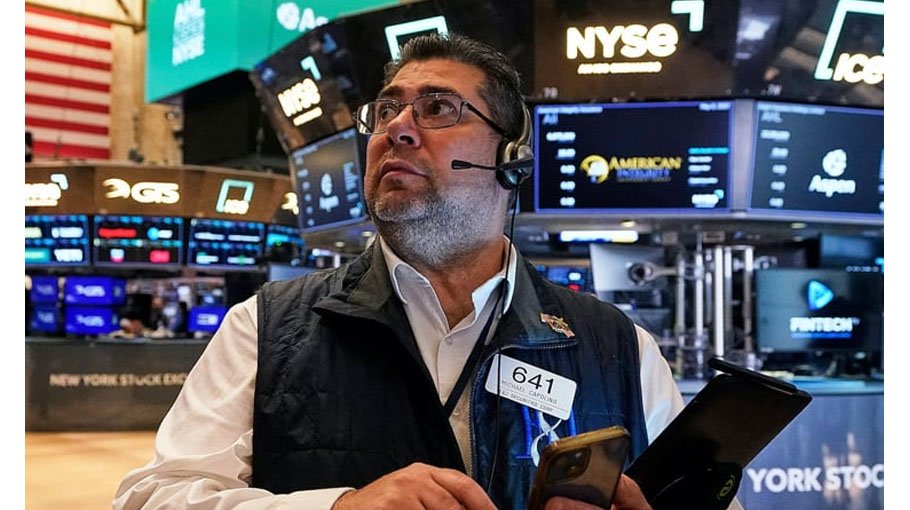 US stocks jump on easing tariff worries, lower bond yields