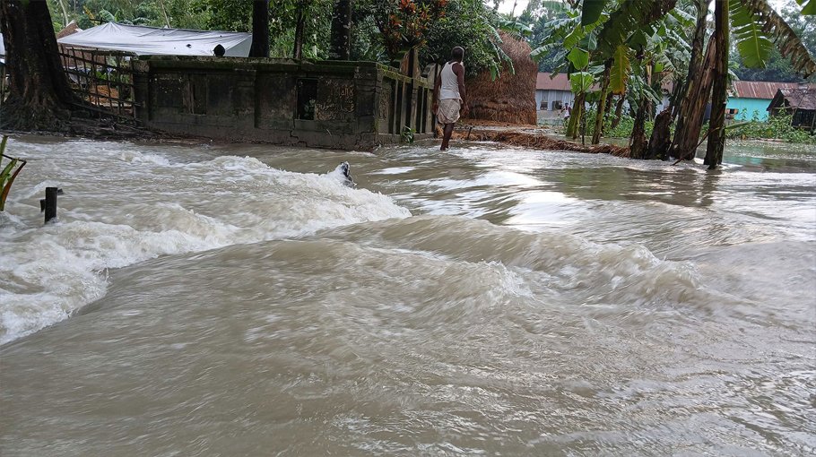 Downpour raises flood risk in parts   of country: FFWC