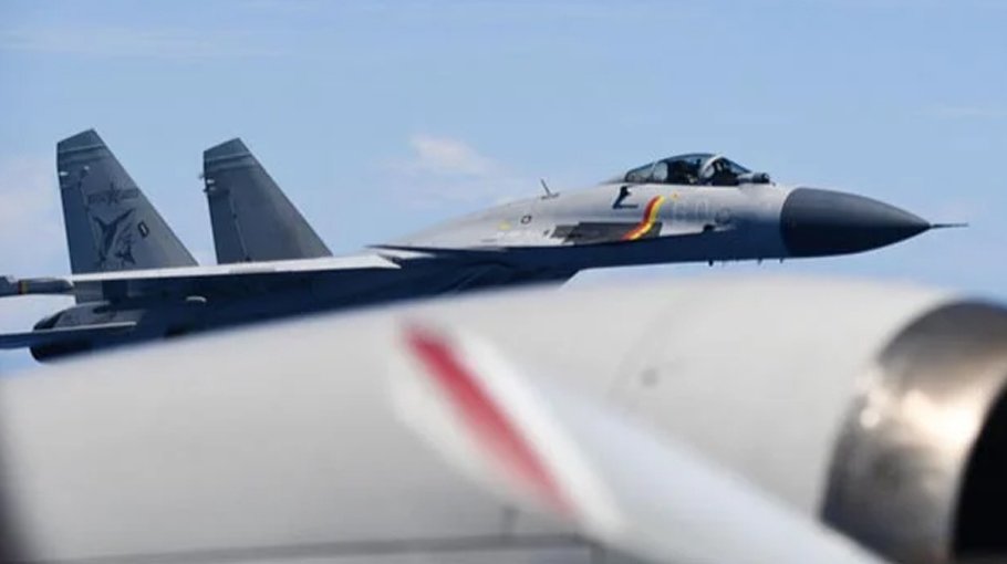 Japan says Chinese jets made dangerously close approach