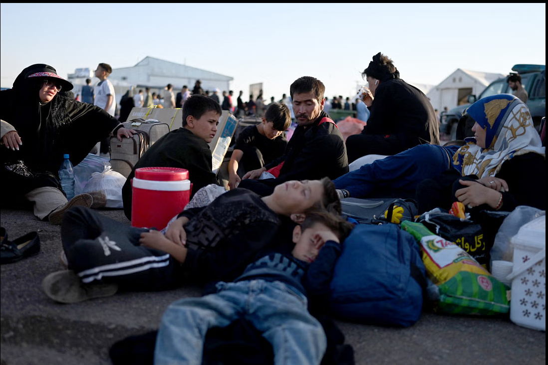 Over 230,000 Afghans left Iran in June ahead of return deadline: IOM