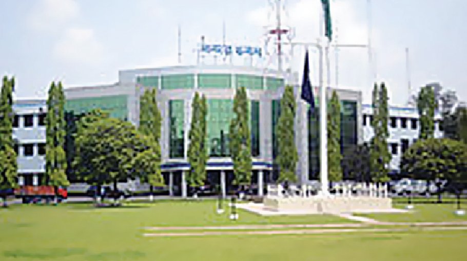 Ctg Port handles record 32.96  lakh containers in FY’25 