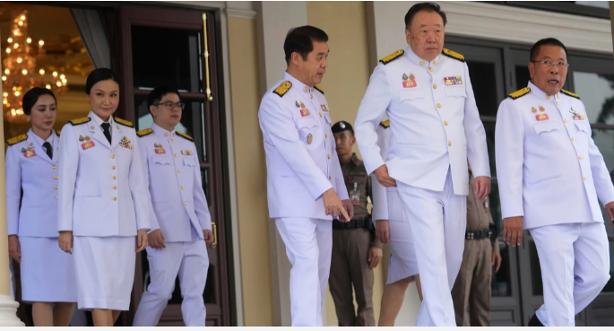 Thailand's new cabinet members take oaths, including suspended PM