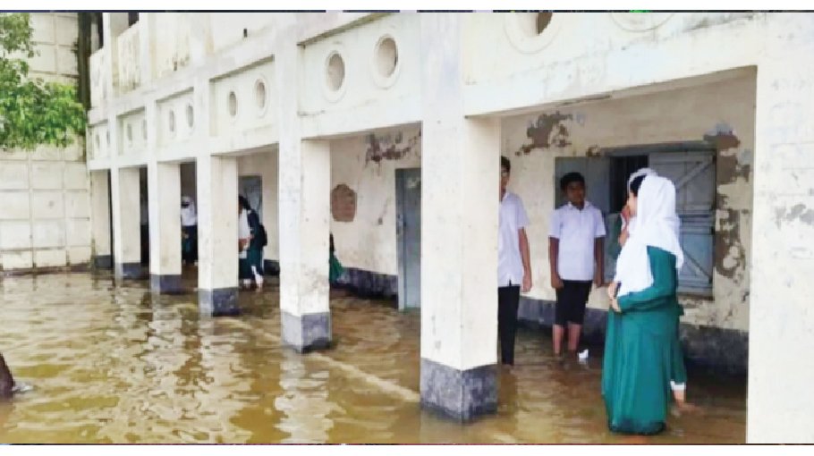 Students suffer as schools stay submerged in Kushtia 
