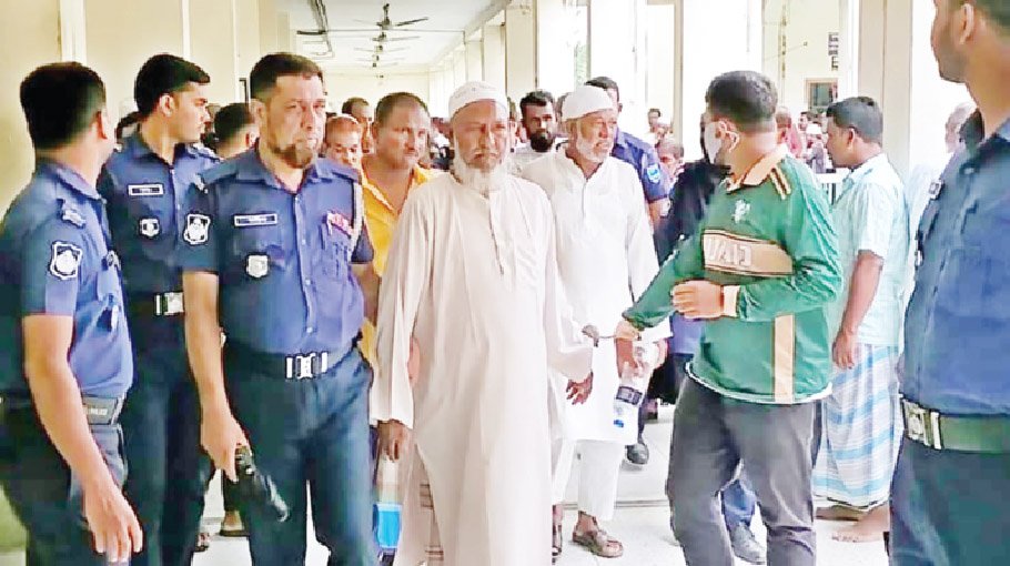 Nine of a family among 13 get life for killing trader