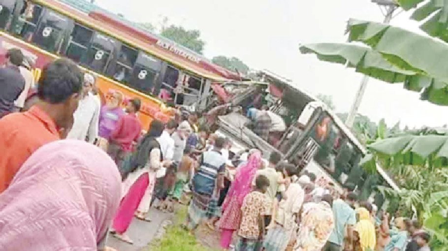 3 killed in Faridpur road accident 
