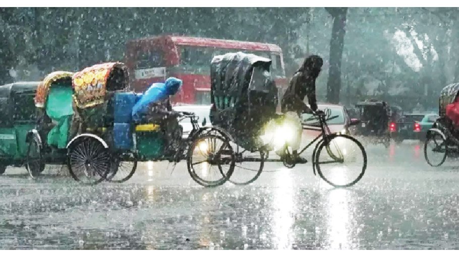 Heavy rain disrupts normal life in Dhaka, Ctg