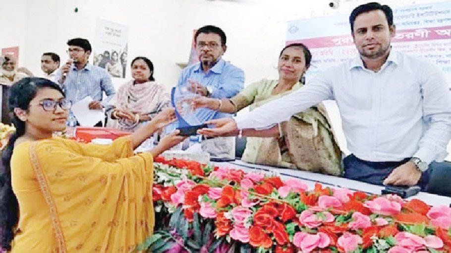 Certificates distributed among meritorious  students in Manikganj