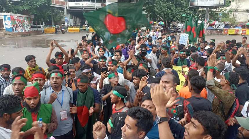 'July Fighters' block Shahbagh again over 'July Charter'