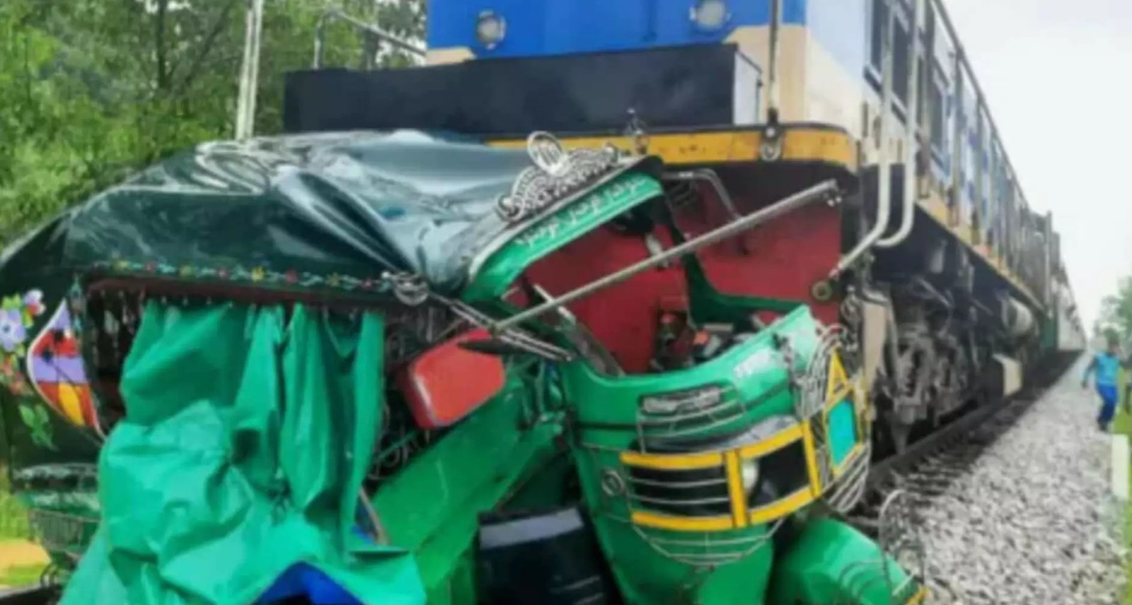 Four killed as train hits auto-rickshaw in Cox's Bazar