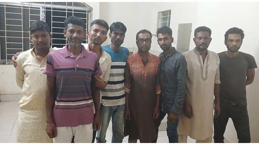 10 held in Dinajpur for assaulting doctor