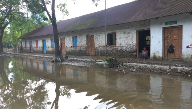 284 flood-hit schools in Feni remain unrepaired; Tk 12.99cr goes back unspent 