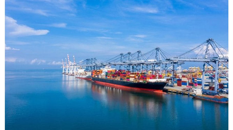 Japan exports fall  in 4 yrs as Trump tariffs bite