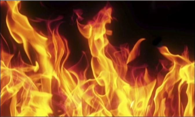 5 of a family burnt in Sonargaon gas line blast