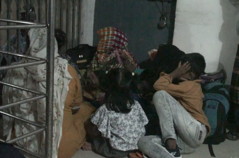 BSF hands over 10 Bangladeshis at Satkhira border