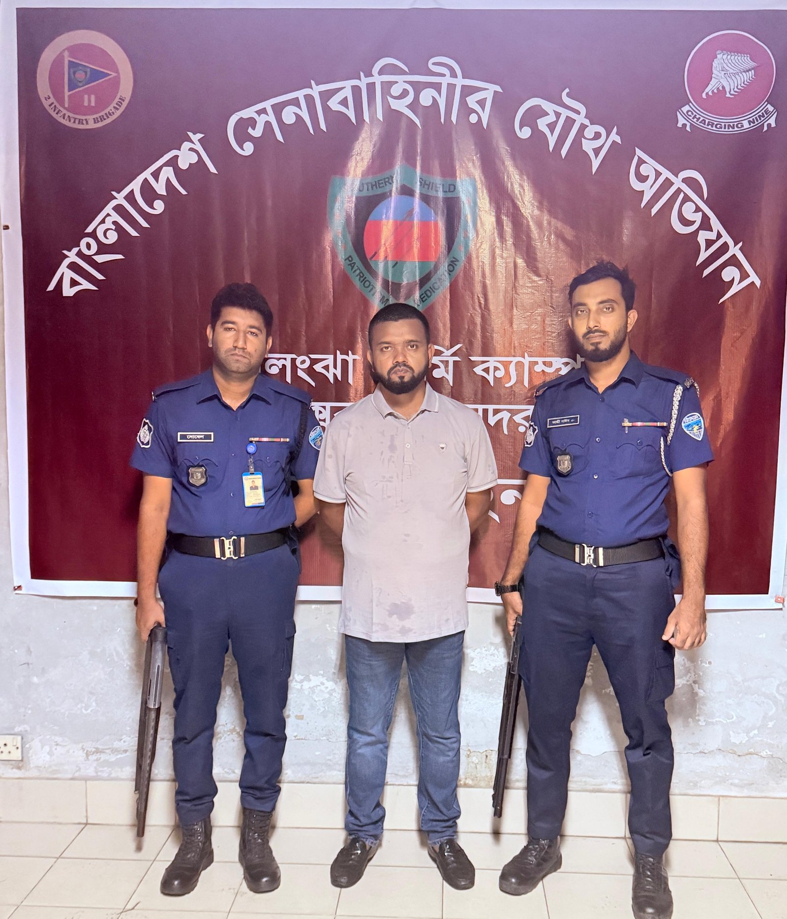 Man held in Cox’s Bazar for posing as army major