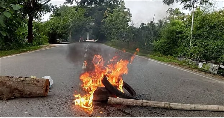 Schoolgirl gang rape: Road blockade underway in Khagrachhari