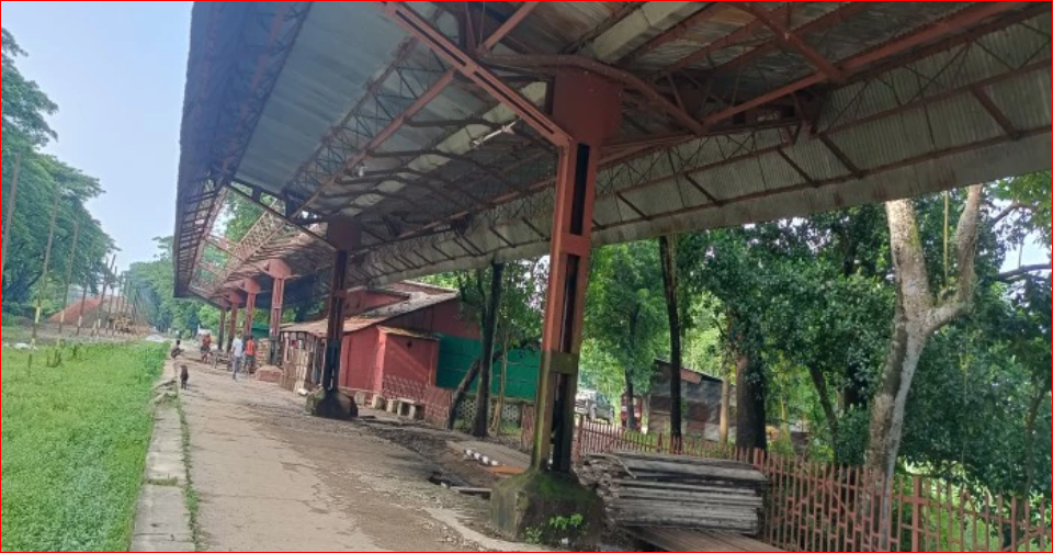 Snail pace in Chhatak-Sylhet railway renovation frustrates locals