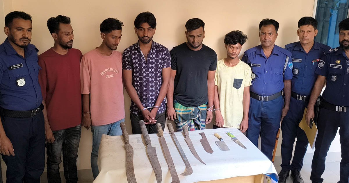 5 held with weapons in Bancharampur