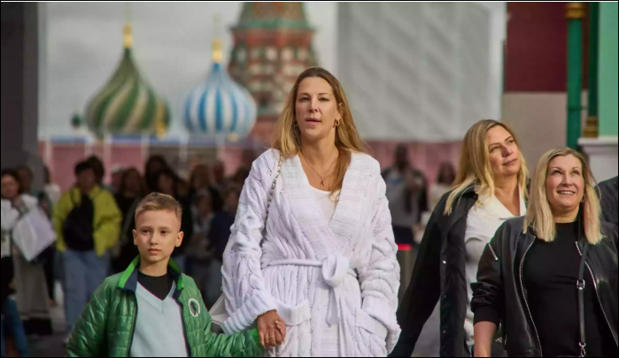 Russia tightens laws to combat shrinking, aging population