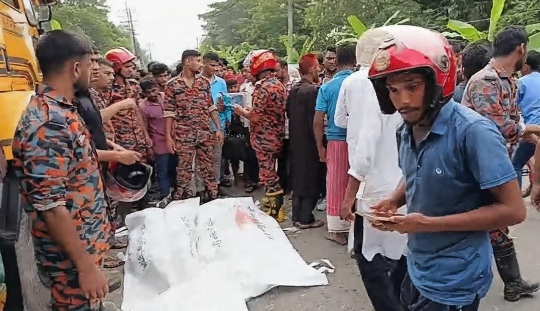6 killed in truck–CNG collision in Noakhali 