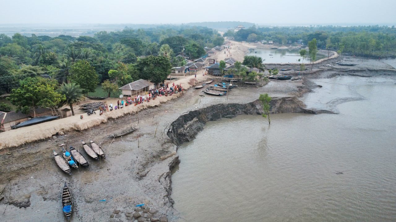 Sudden embankment breach in Satkhira