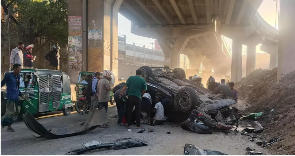 Man die, 5 hurt as private car skids off Chattogram Elevated Expressway