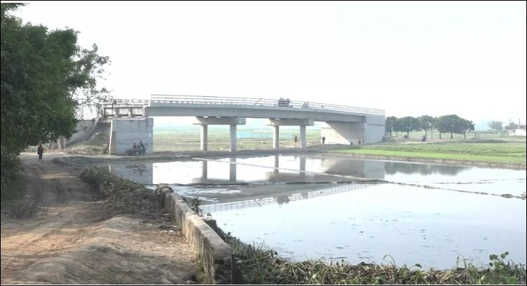Bridge of hopes over Narendrapur-Kachrar canal still waiting