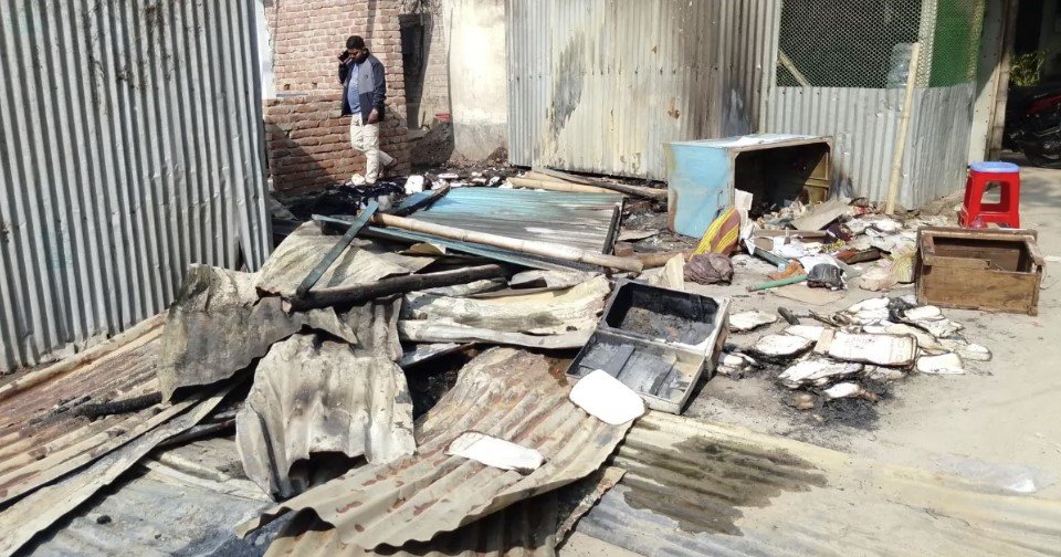 2 govt offices set on fire in Magura