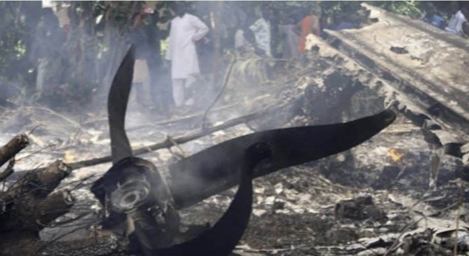 Sudanese military plane crashes in Port Sudan, killing entire crew