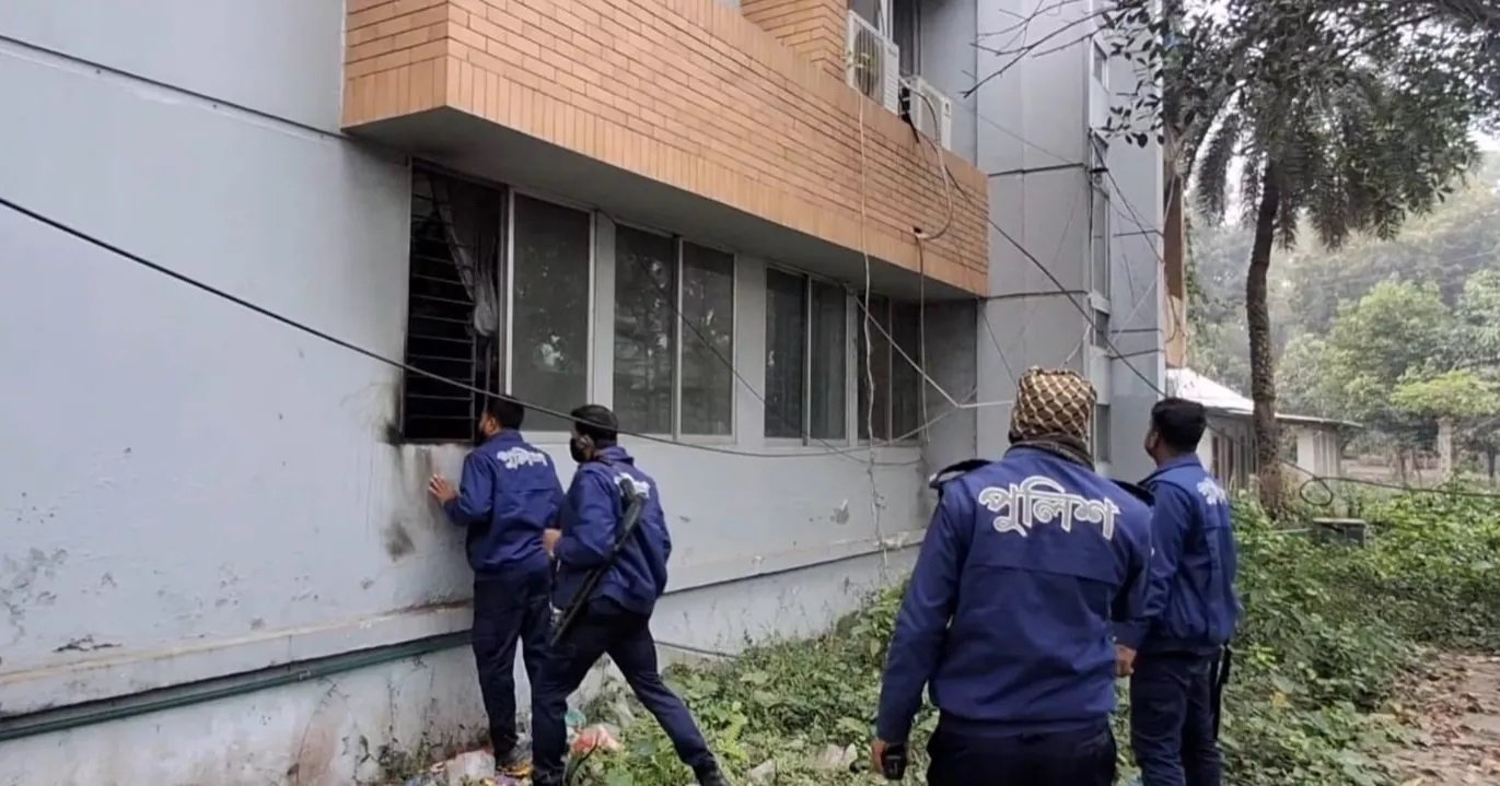 Kushtia district election office set on fire