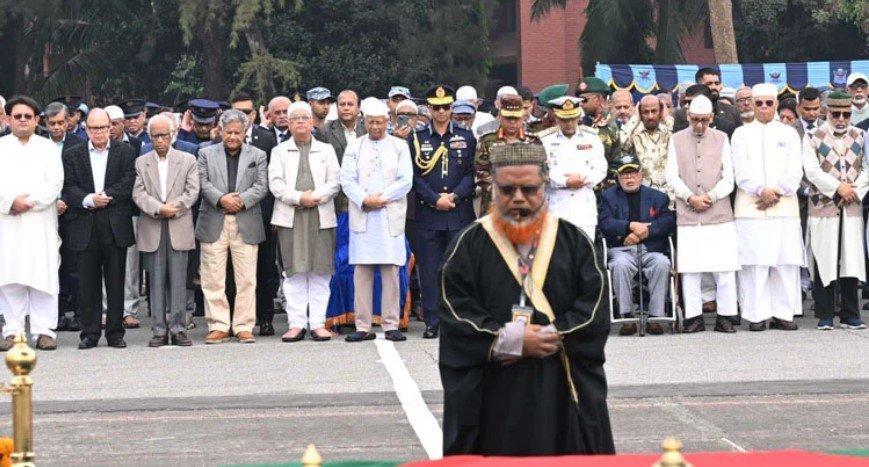 Namaj-e-janaza of AK Khandkar held