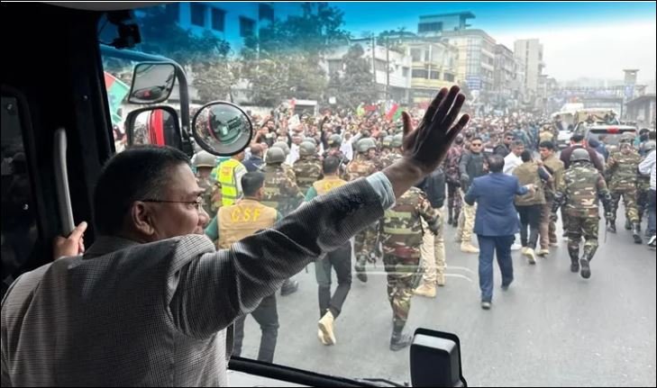 Tarique leaves for 300 feet area from airport