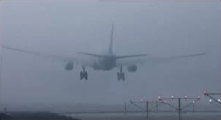 8 int'l flights diverted amid dense fog in Dhaka