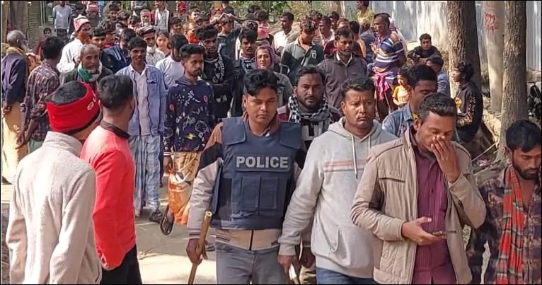 Clash between two groups in Sirajganj leaves 26 injured