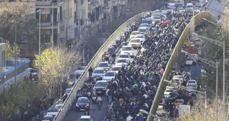 Iranians manage some overseas calls as internet remains cut after protests