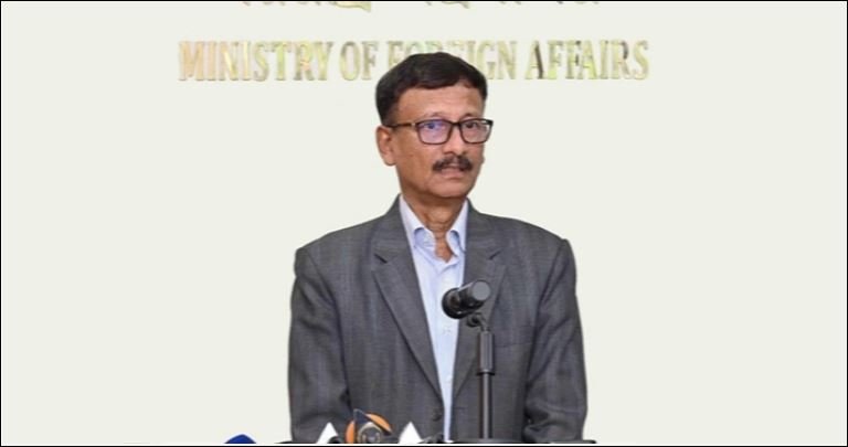 Feb Polls: Foreign Adviser clarifies visa policy, cautions against disruptive entry