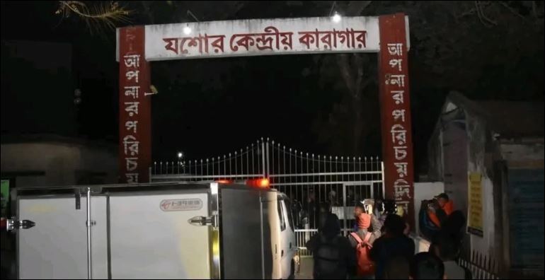 Jailed BCL leader allowed to see bodies of deceased wife, child before burial in Jashore