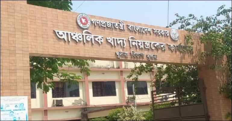 Transport contractors go on strike in Khulna, food supply disrupted