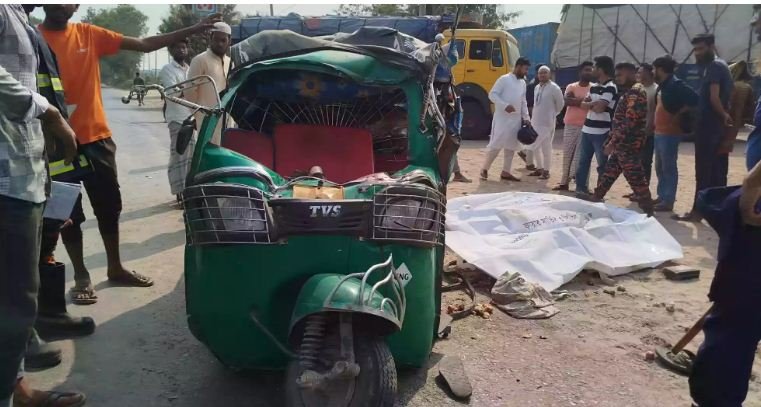 CNG-truck collision leaves 5 dead in Kushtia