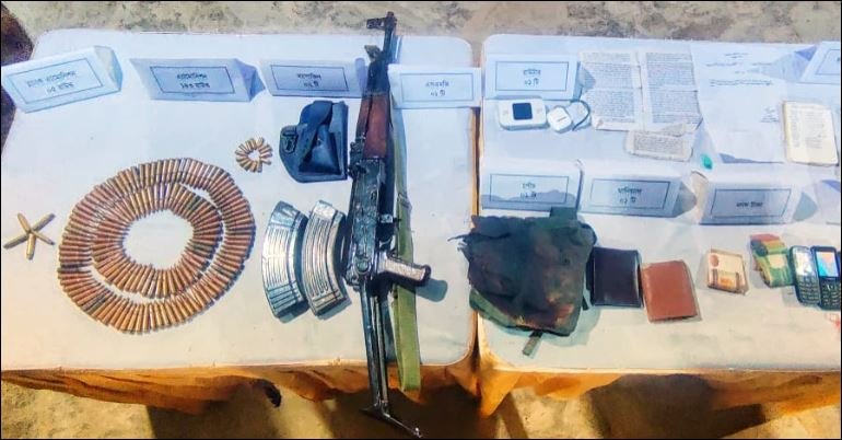 Army seizes arms, arrests injured JSS member in Bandarban operation