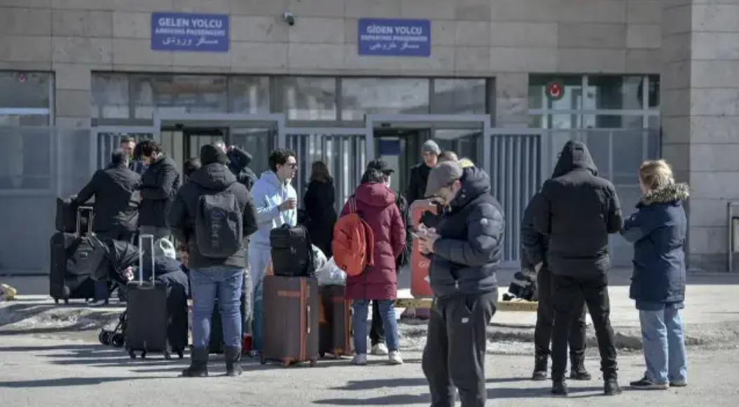 UN says 100,000 fled Tehran in first two days of war