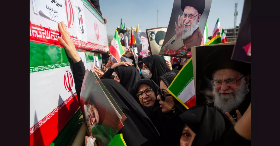 Iranian officials hold talks on potential new leadership