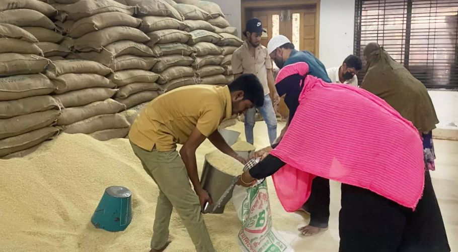 Beneficiaries being undercut as irregularities surface in VGF rice distribution in Narsingdi