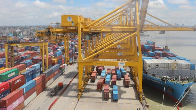 Five more fuel-laden vessels arrive at Ctg Port, supply remains stable