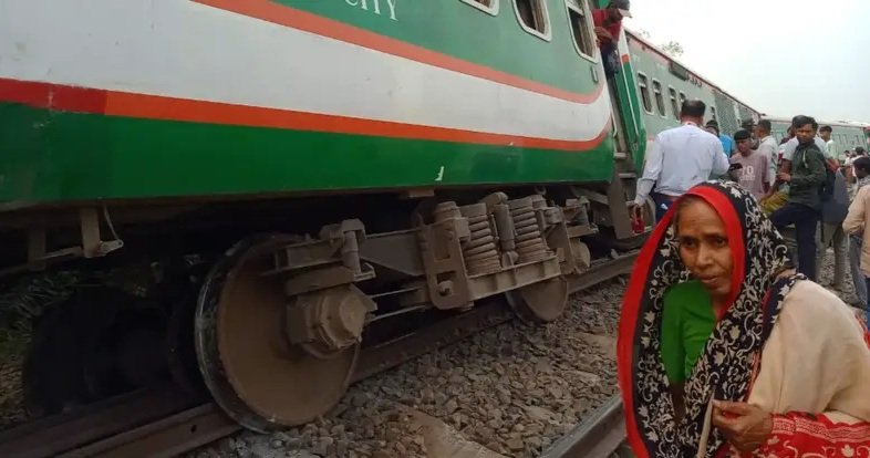 Train Derailment: Govt plans transshipment service to ease public suffering