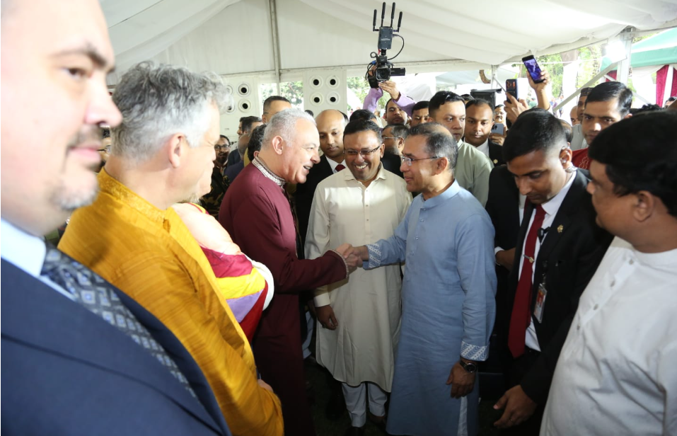 PM exchanges Eid pleasantries with cross section of people 