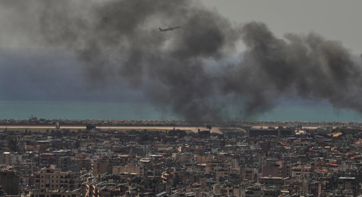 Trump threatens attacks on Iranian power plants over opening Strait of Hormuz