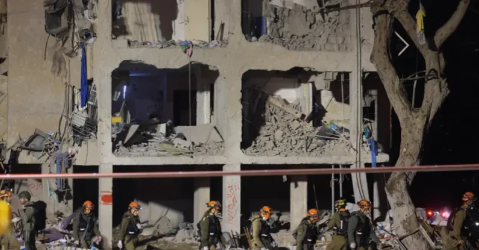 Heavy damage in southern Israel after Iranian missile strikes