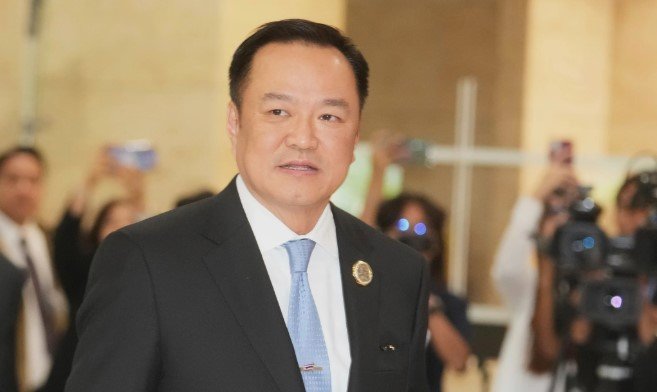 Thai PM blames stockpilers for fuel shortage